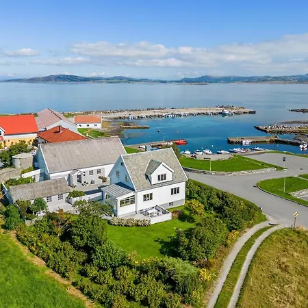 Stunning Location By The Sea Randaberg