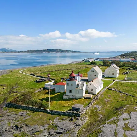 Stunning Location By The Sea Villa