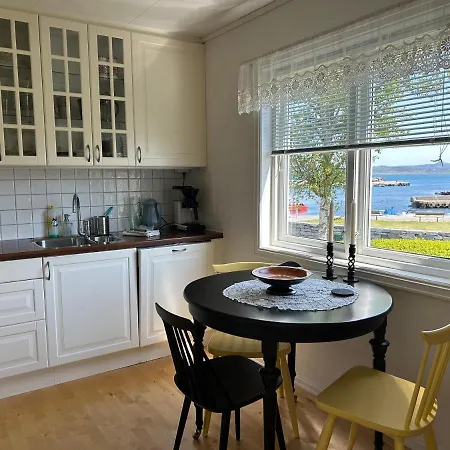 Villa Stunning Location By The Sea